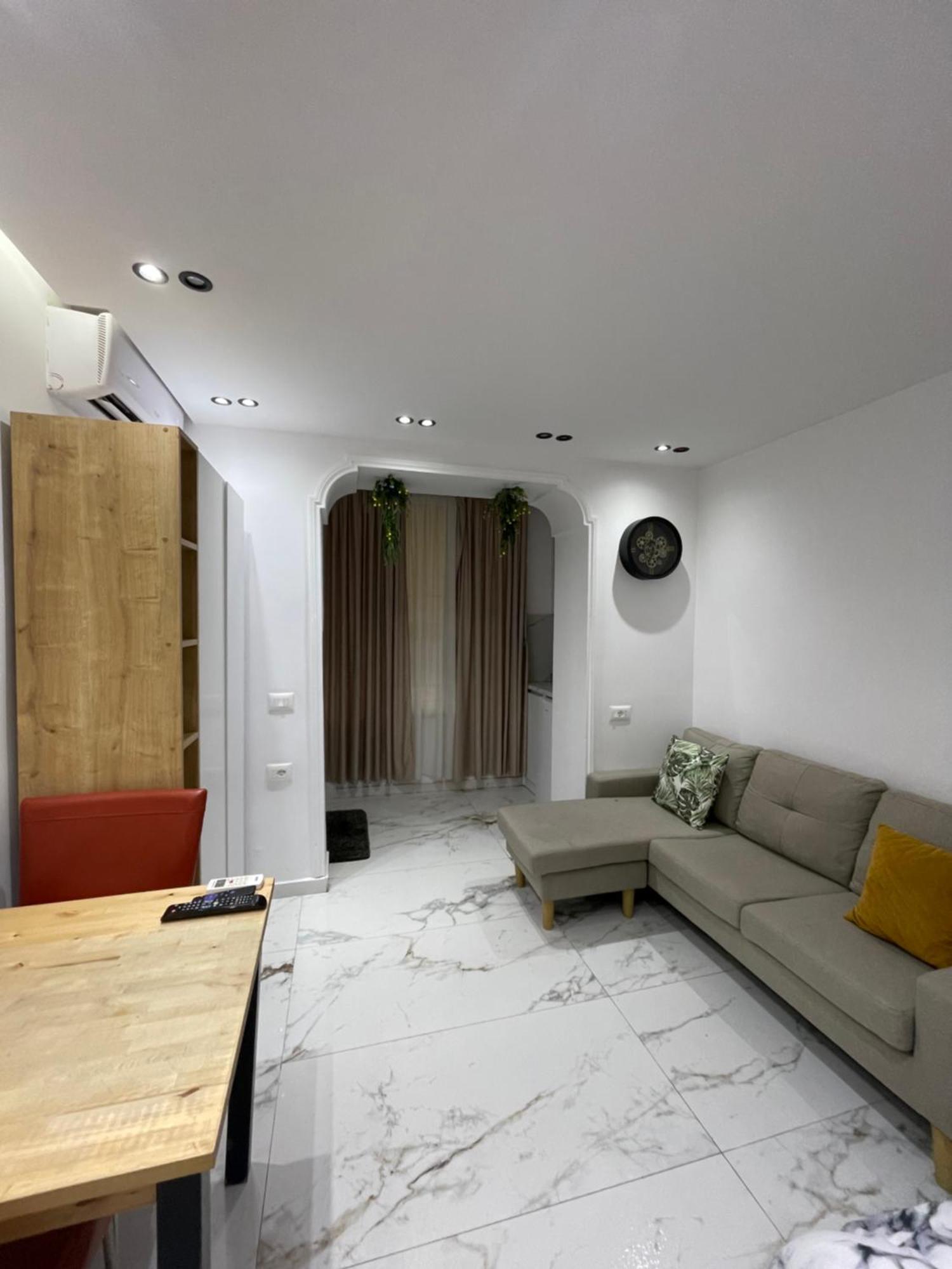 Midnight Apartments Tirana Exterior photo